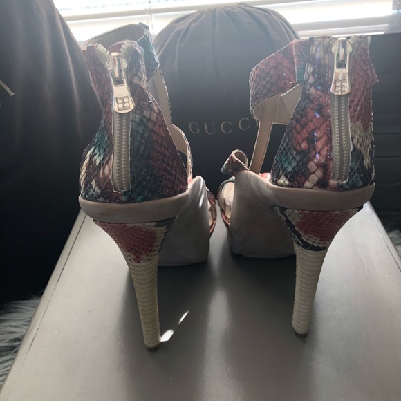 Never Worn Brand New BCBG Platform Sandals - Picture 7 of 8